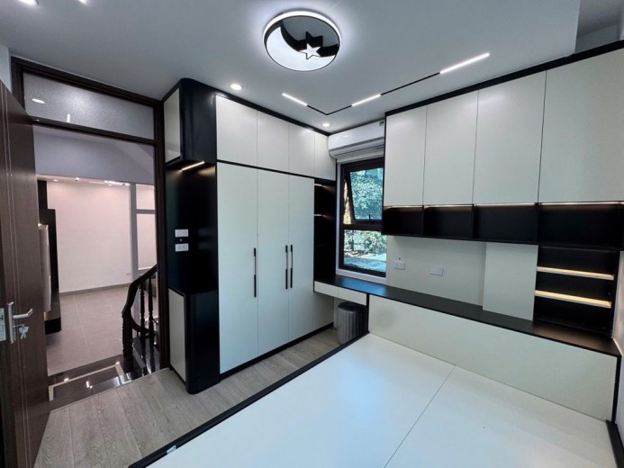 Nguyễn Công Trứ - Văn quán 5 tầng đẹp lung linh ô tô đỗ cửa cách phố 15m