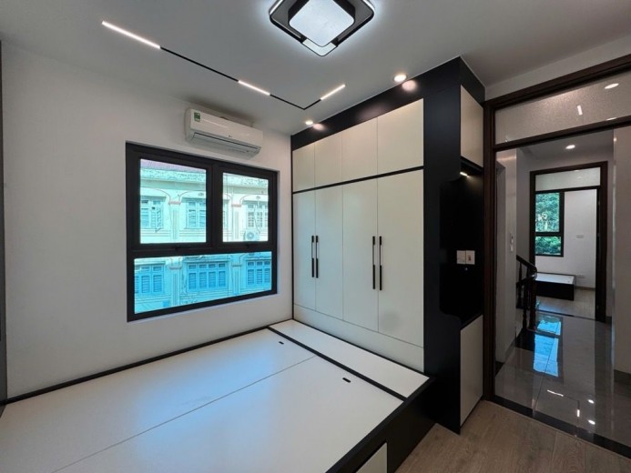 Nguyễn Công Trứ - Văn quán 5 tầng đẹp lung linh ô tô đỗ cửa cách phố 15m