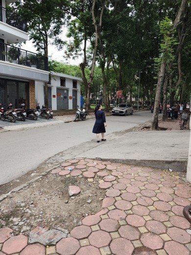 KĐT VĂN QUÁN lô góc 5 tầng cạnh công viên thoáng vô cùng | ở | dòng tiền tốt | nhà cạnh trường