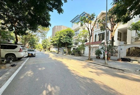 BIỆT THỰ KĐT VĂN PHÚ 206m - Gần công viên đươc nhiều giới thượng lưu săn đón