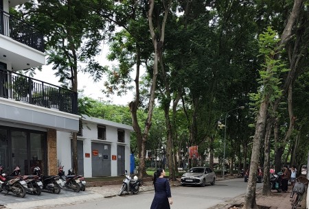 KĐT VĂN QUÁN lô góc 5 tầng cạnh công viên thoáng vô cùng | ở | dòng tiền tốt | nhà cạnh trường